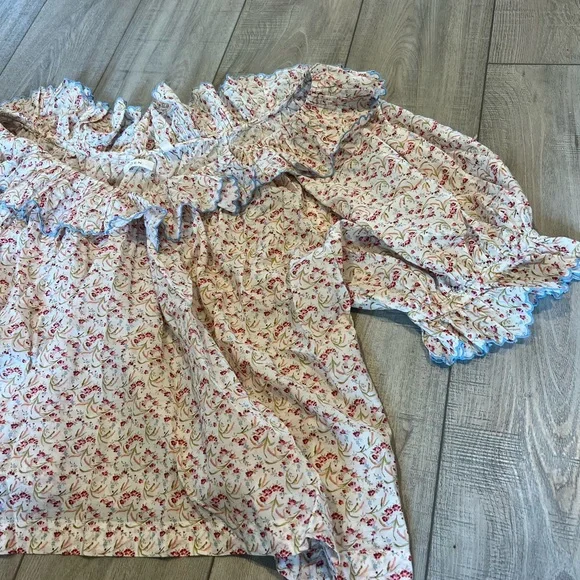 Doen Cream Ruffled Puff Sleeve Blouse - Picture 2 of 11